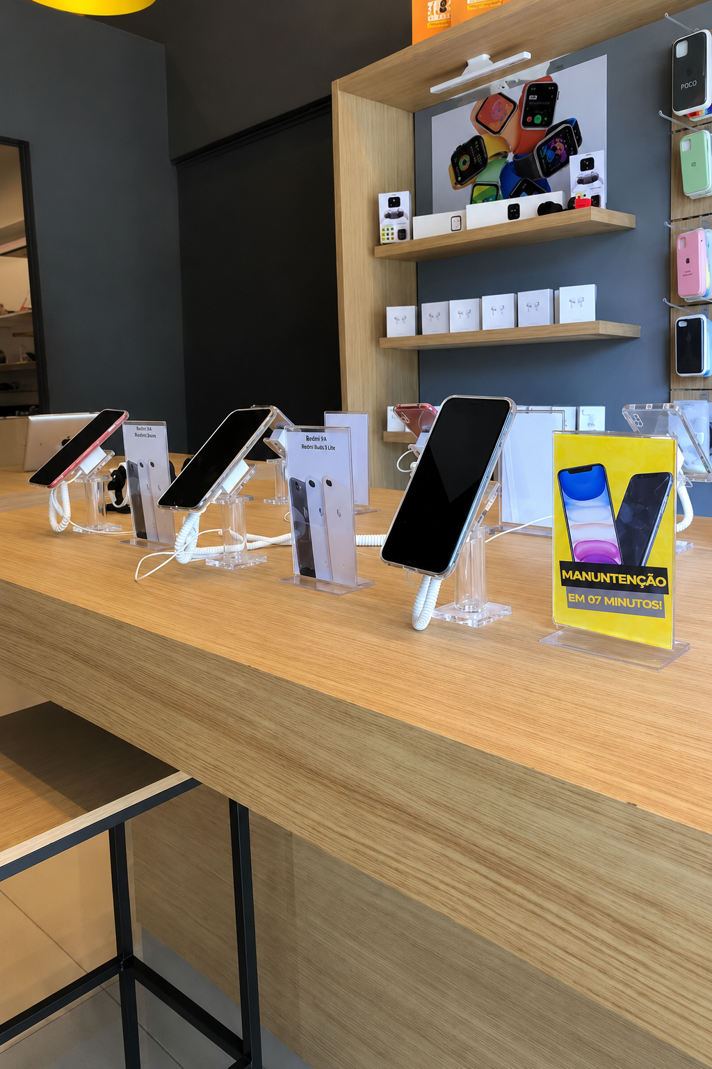 iPhones expostos na loja Troca Smart